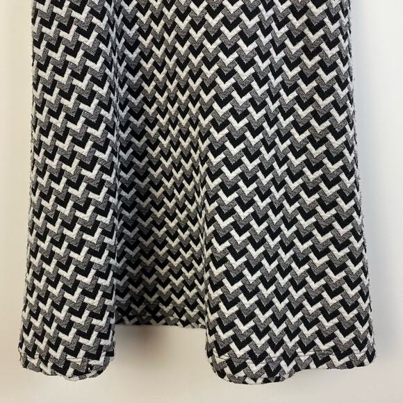 COOPERATIVE CHEVRON ARGYLE BLACK AND WHITE SLEEVELESS DRESS SIZE XS - Picture 3 of 10